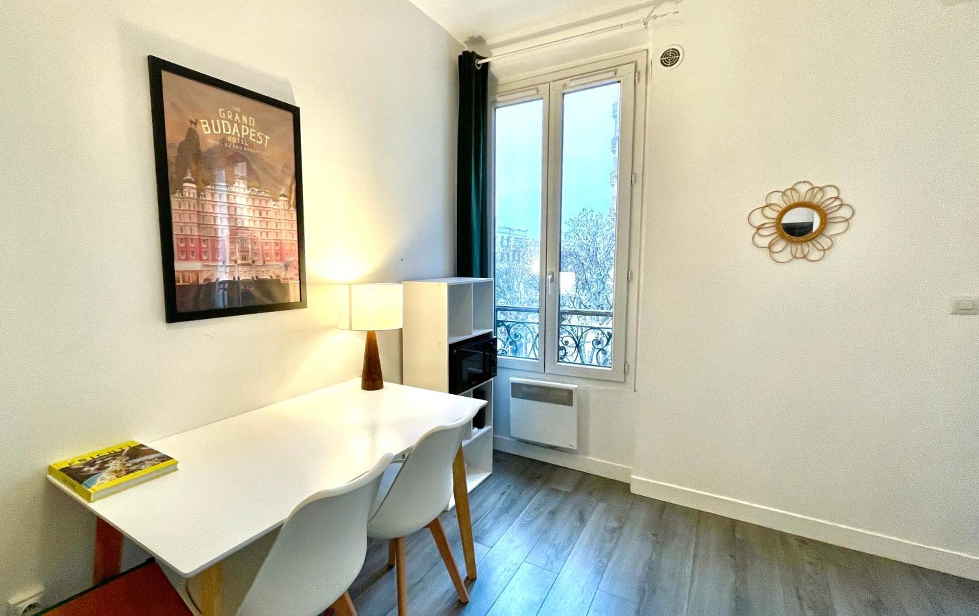 Charming Bright Sunny Studio Near Canal St Martin Paris Exterior photo